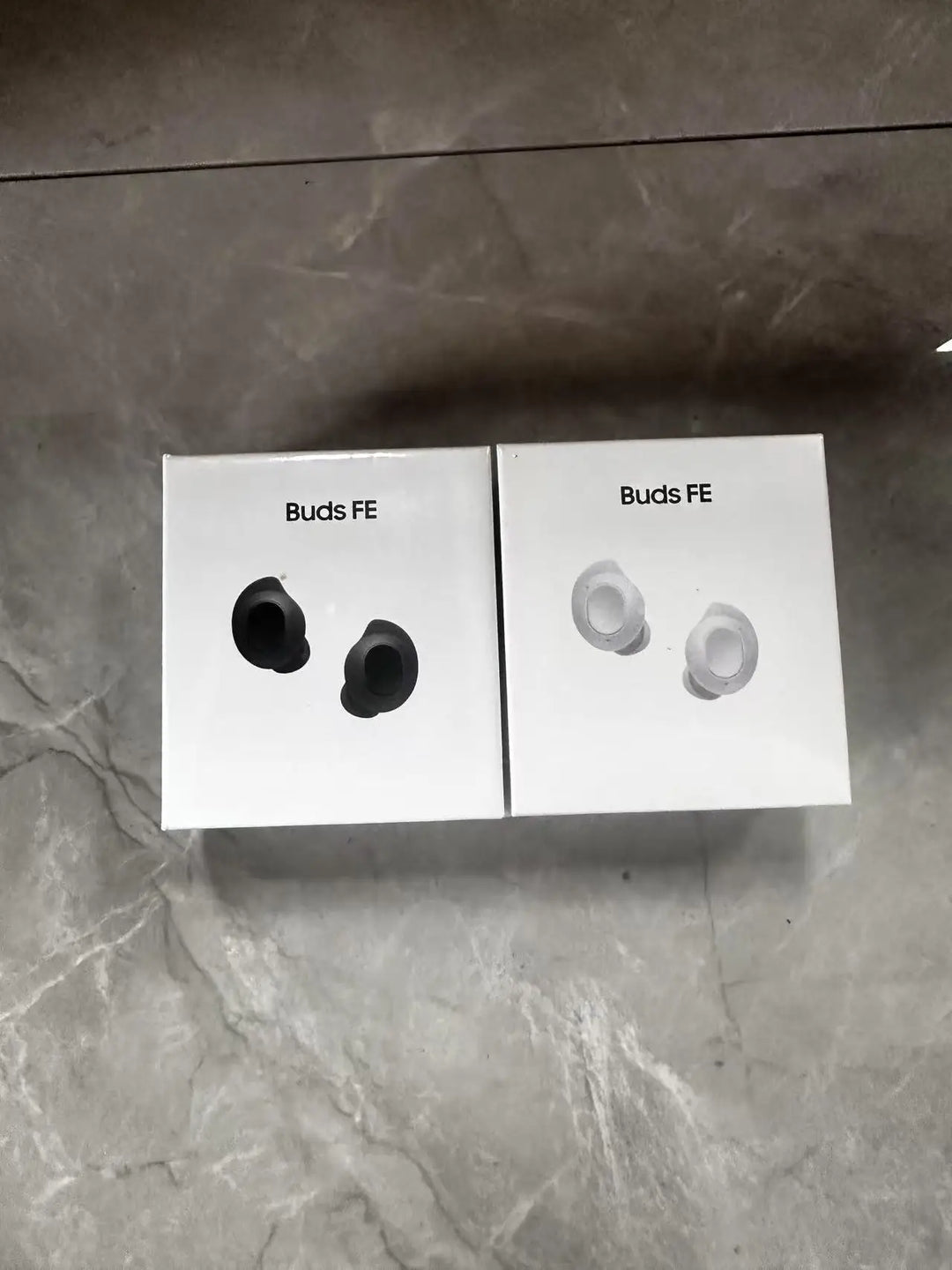 Seamless Auto-Connection R400 Wireless Earbuds with Hall Switch Tech