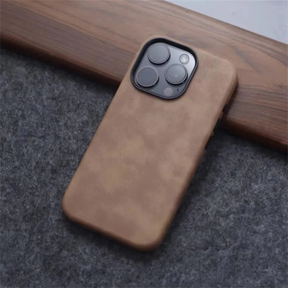Retro Crazy Horse Leather MagSafe Case – Vintage Texture Cover