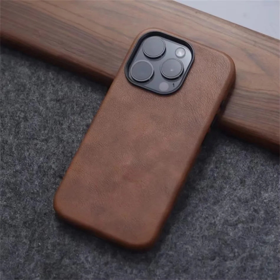 Retro Crazy Horse Leather MagSafe Case – Vintage Texture Cover
